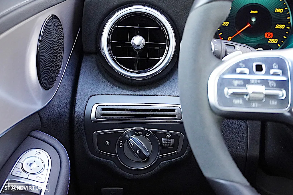 Mercedes-Benz C 300 de AMG Line - 32