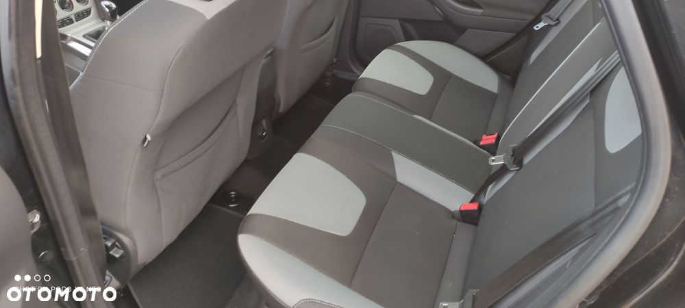 Ford Focus 1.6 EcoBoost Titanium - 25