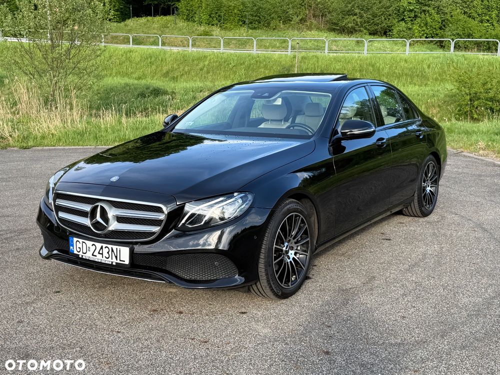 Mercedes-Benz Klasa E 200 CGI BlueEFFICIENCY Automatik Avantgarde - 7