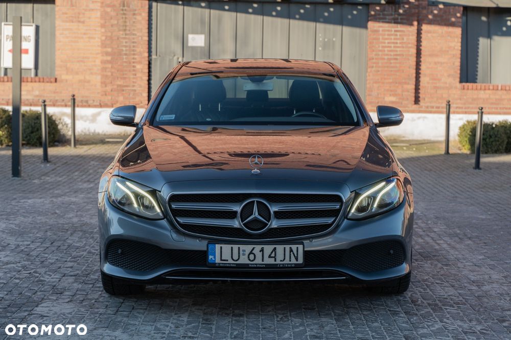 Mercedes-Benz Klasa E 220 d 4-Matic Business Edition 9G-TRONIC - 2