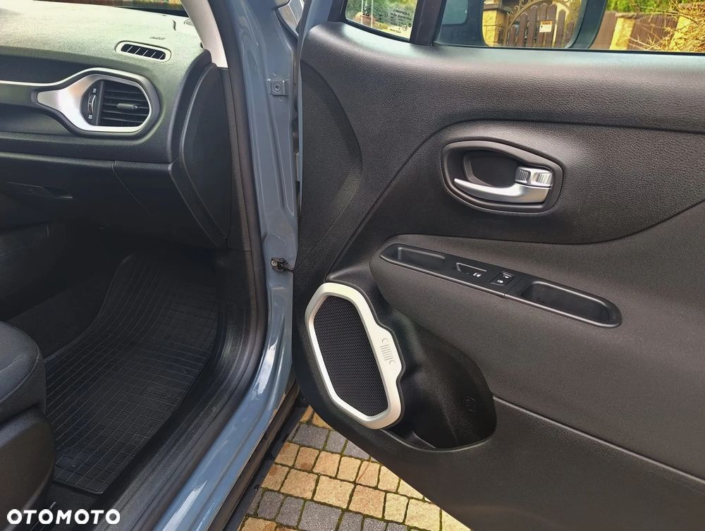 Jeep Renegade 1.4 MultiAir Longitude FWD S&S - 26