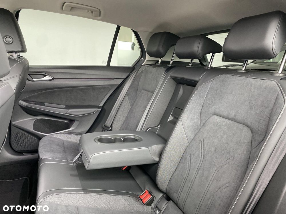 Volkswagen Golf - 35