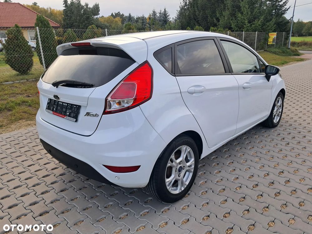 Ford Fiesta 1.6 TDCi DPF Titanium - 8