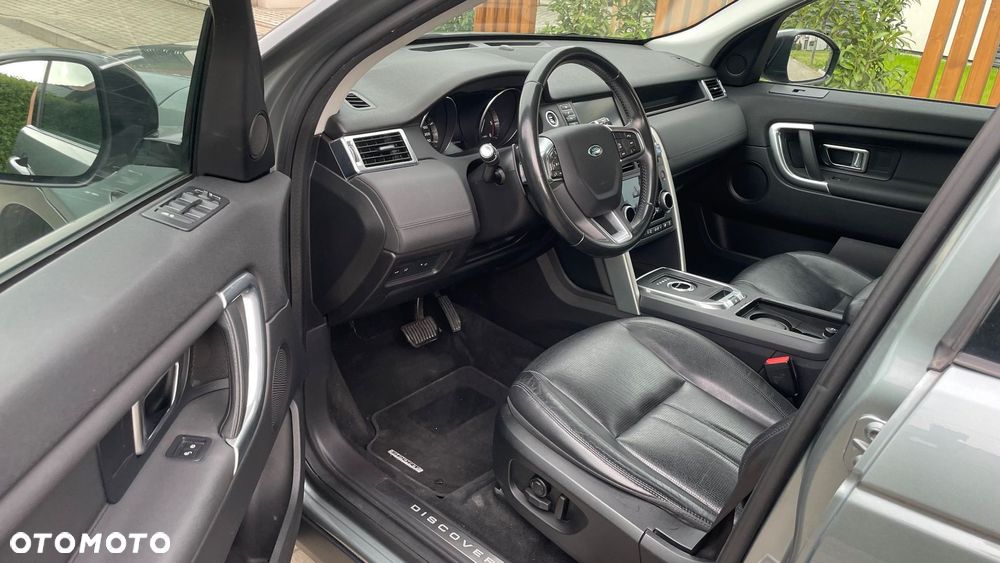 Land Rover Discovery Sport - 12