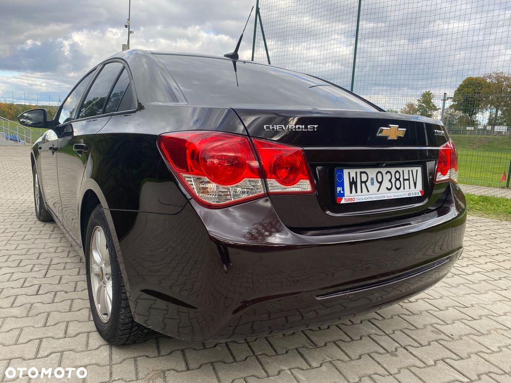 Chevrolet Cruze 1.7 LT - 9