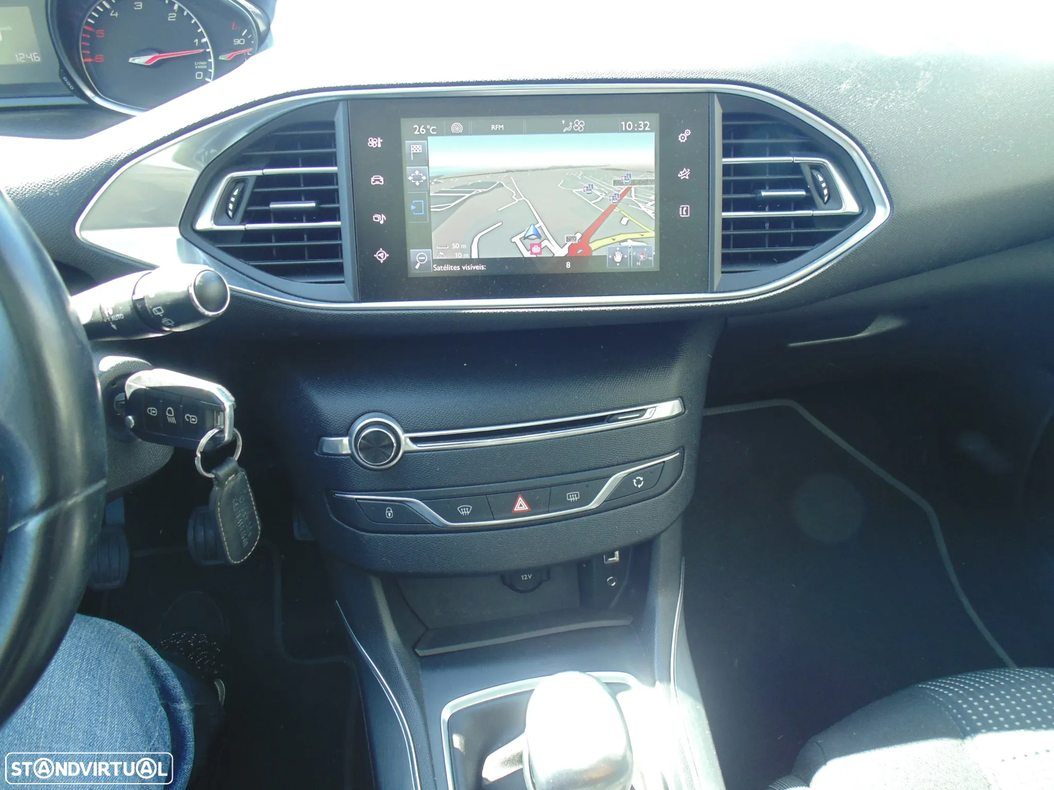 Peugeot 308 1.6 BlueHDi Allure J17 - 32
