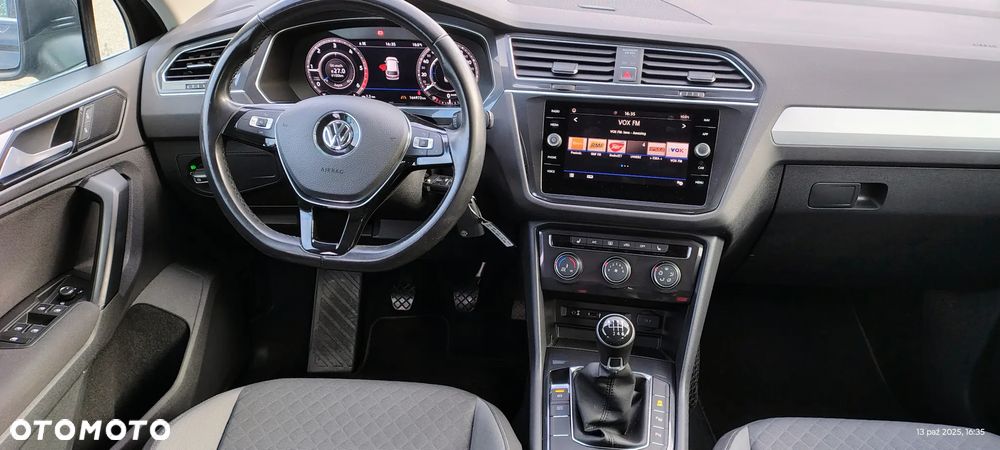Volkswagen Tiguan 2.0 TDI SCR (BlueMotion Technology) Comfortline - 23
