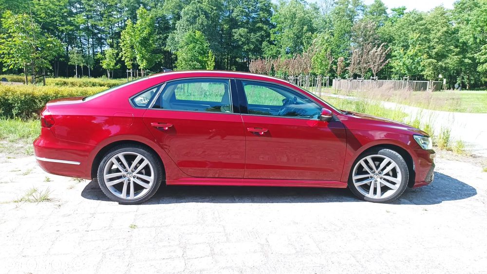Volkswagen Passat - 11