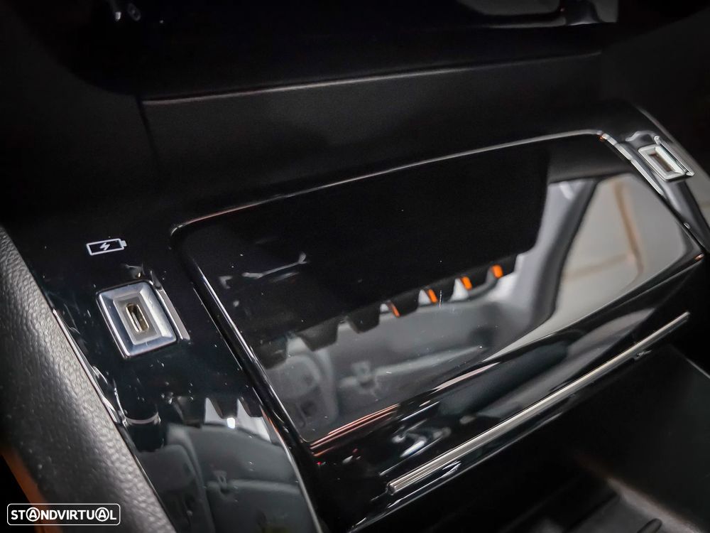 Peugeot 208 1.2 PureTech Allure Pack EAT8 - 33