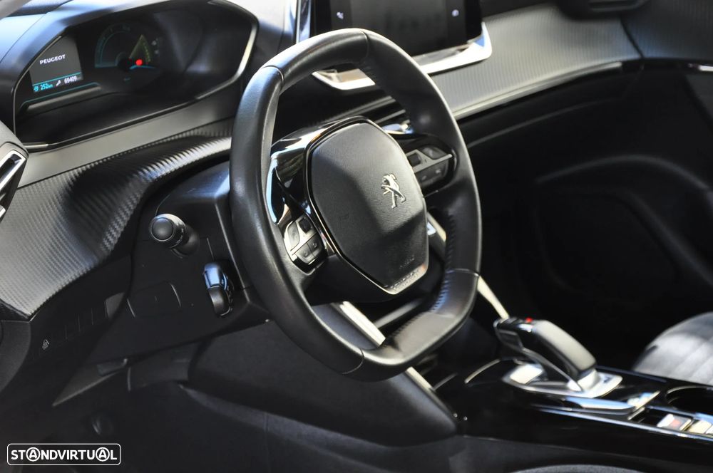 Peugeot e-2008 Style - 29