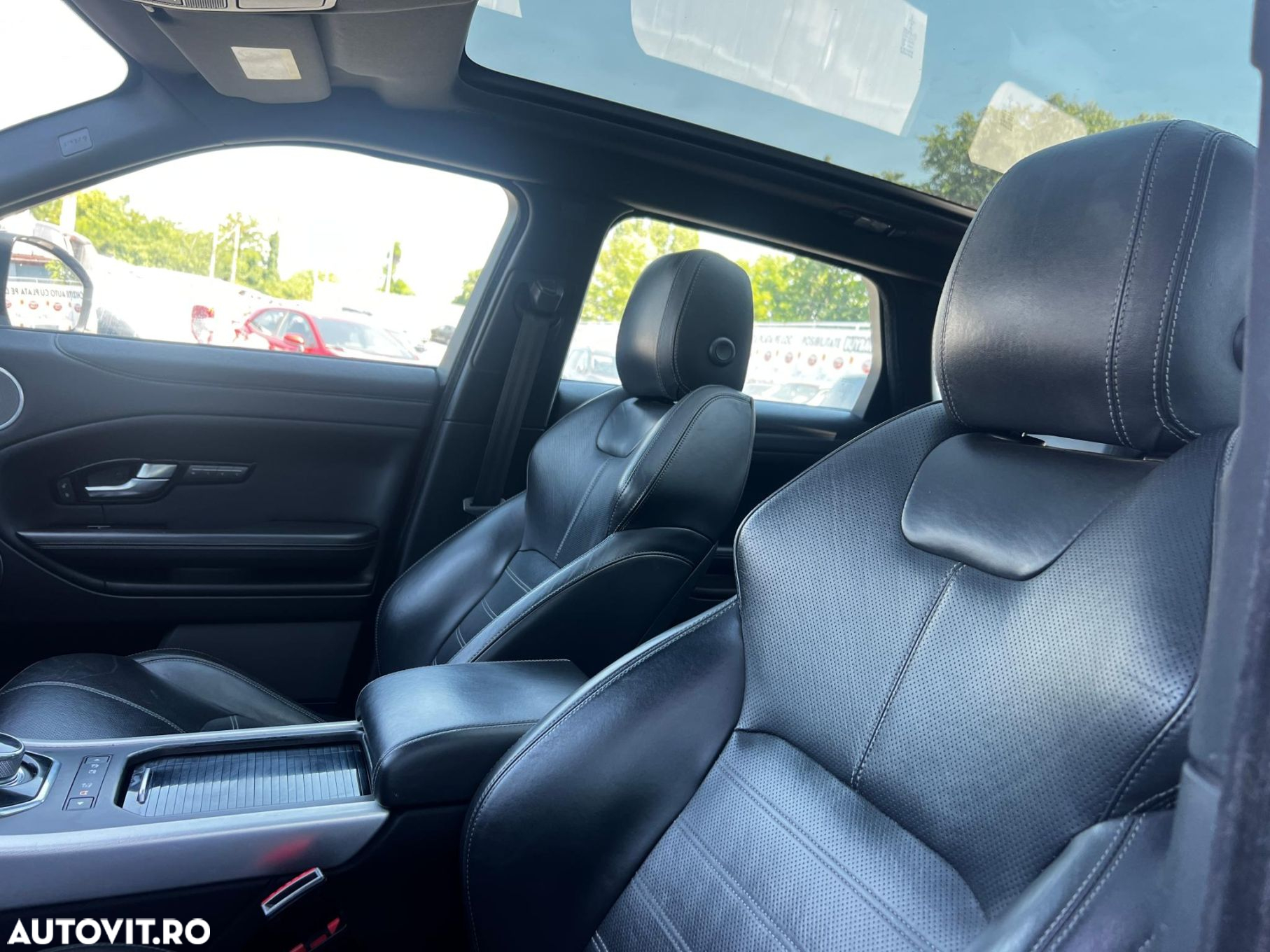 Land Rover Range Rover Evoque - 21