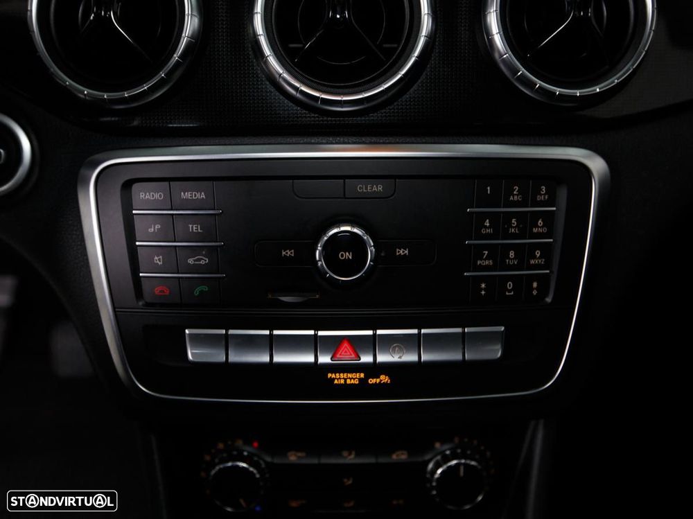 Mercedes-Benz CLA 180 d Shooting Brake - 18