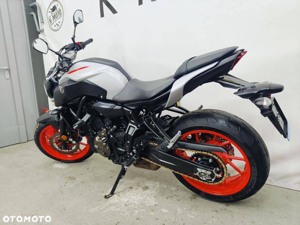 Yamaha MT - 24