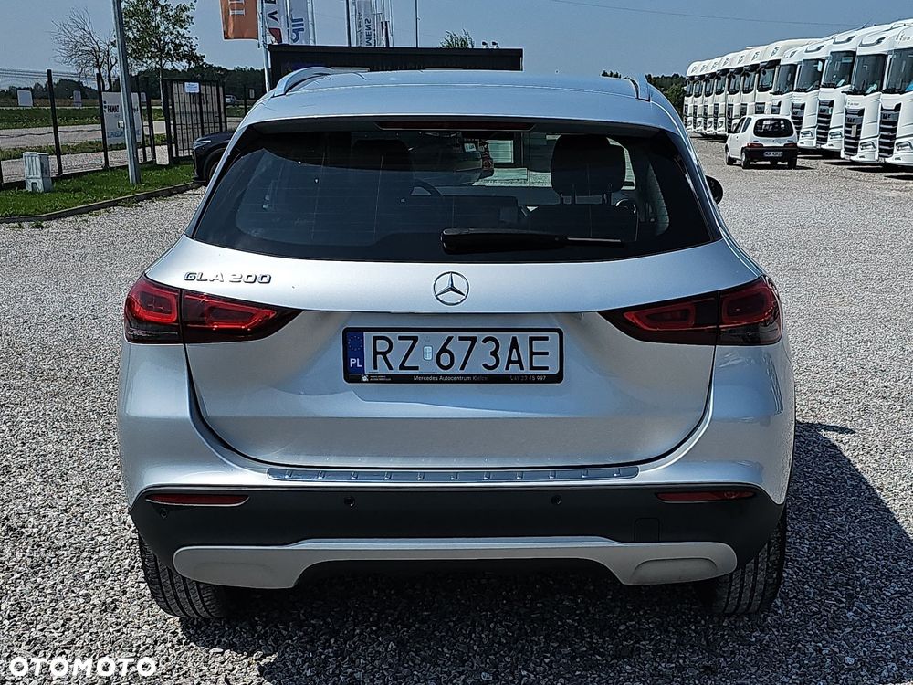 Mercedes-Benz GLA 200 Style - 6
