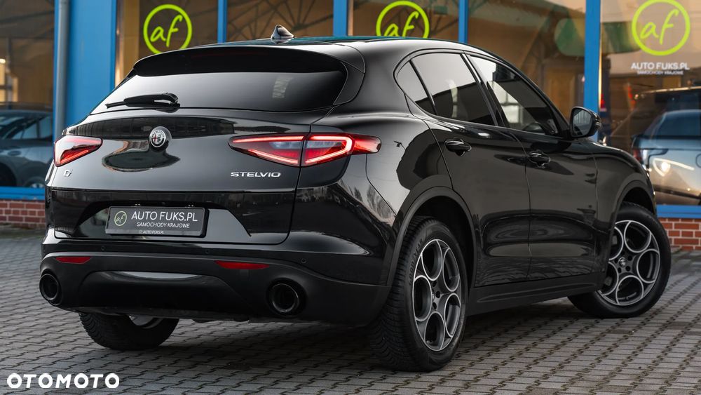 Alfa Romeo Stelvio 2.0 Turbo Sprint Q4 - 10