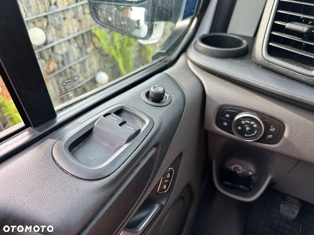 Ford Transit Custom - 10