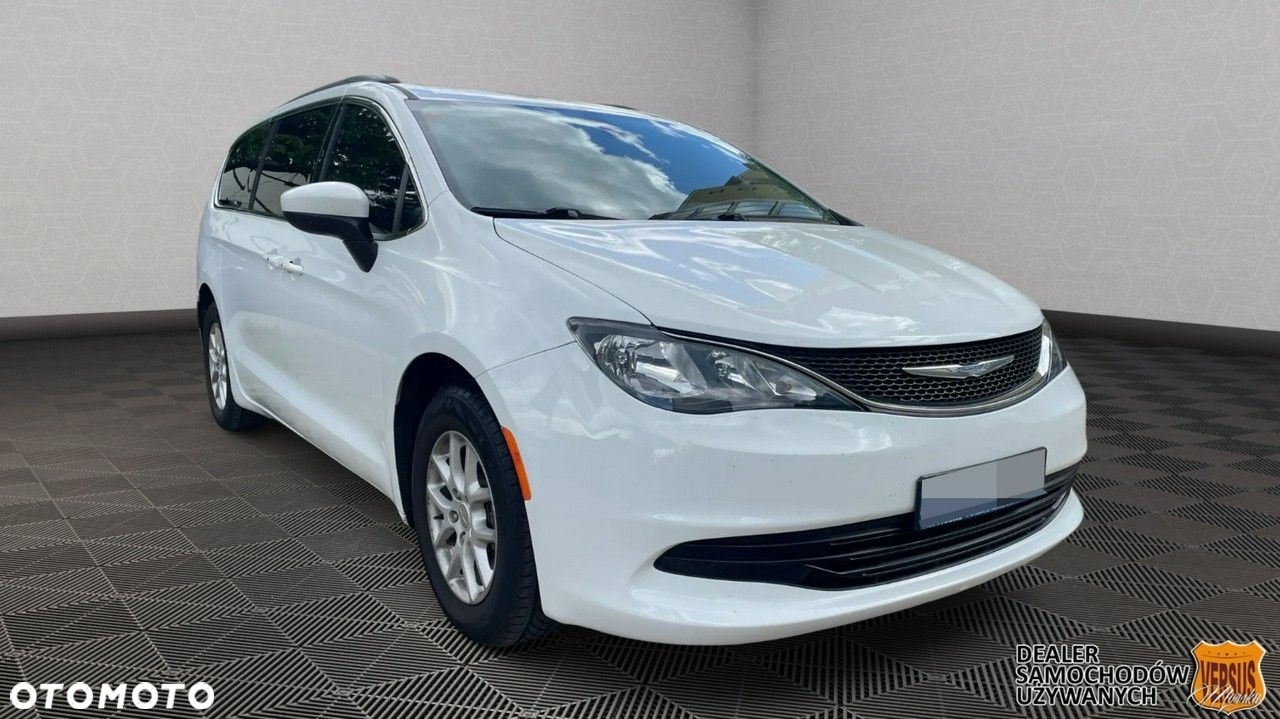 Chrysler Pacifica - 3