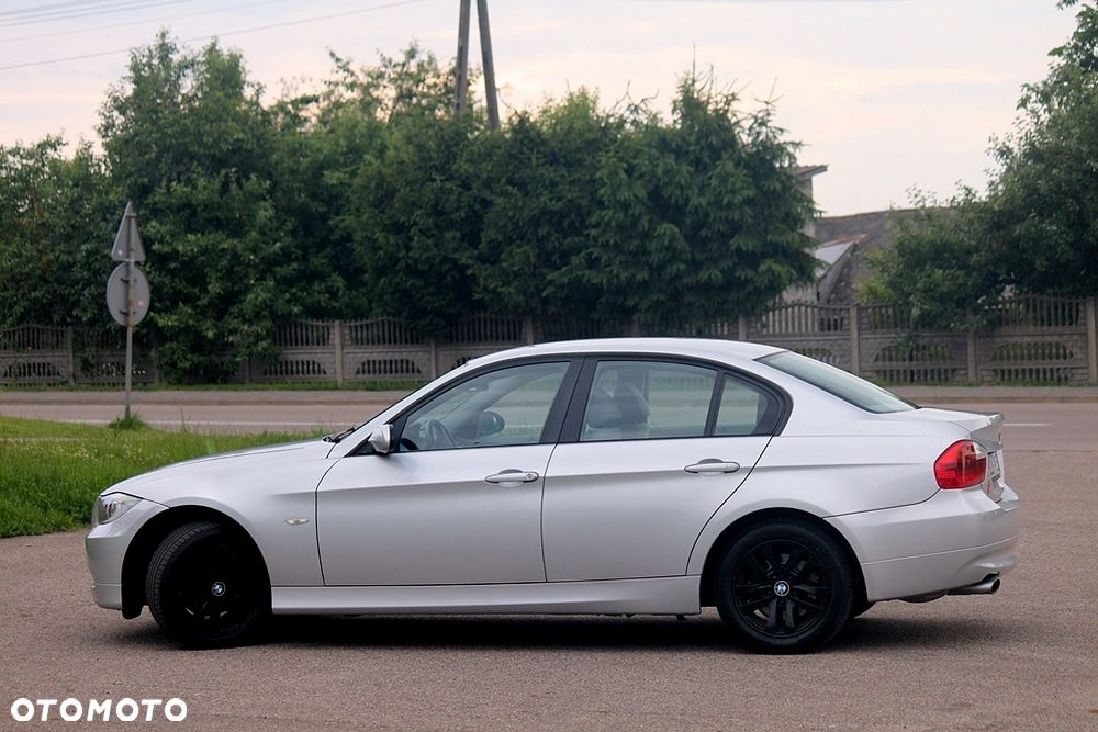 BMW Seria 3 318i Edition Exclusive - 13