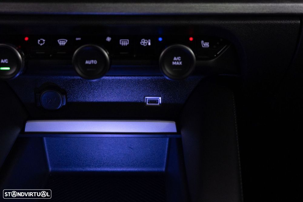 Citroën C5 X 1.6 Hybrid Plus e-EAT8 - 24