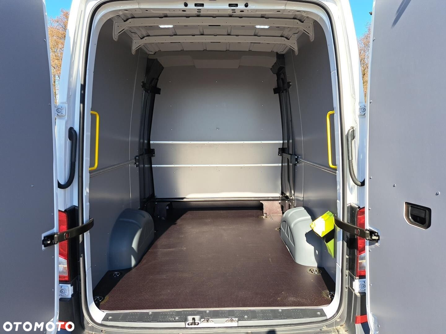 Volkswagen Crafter 35 furgon 140KM 3640 - 19
