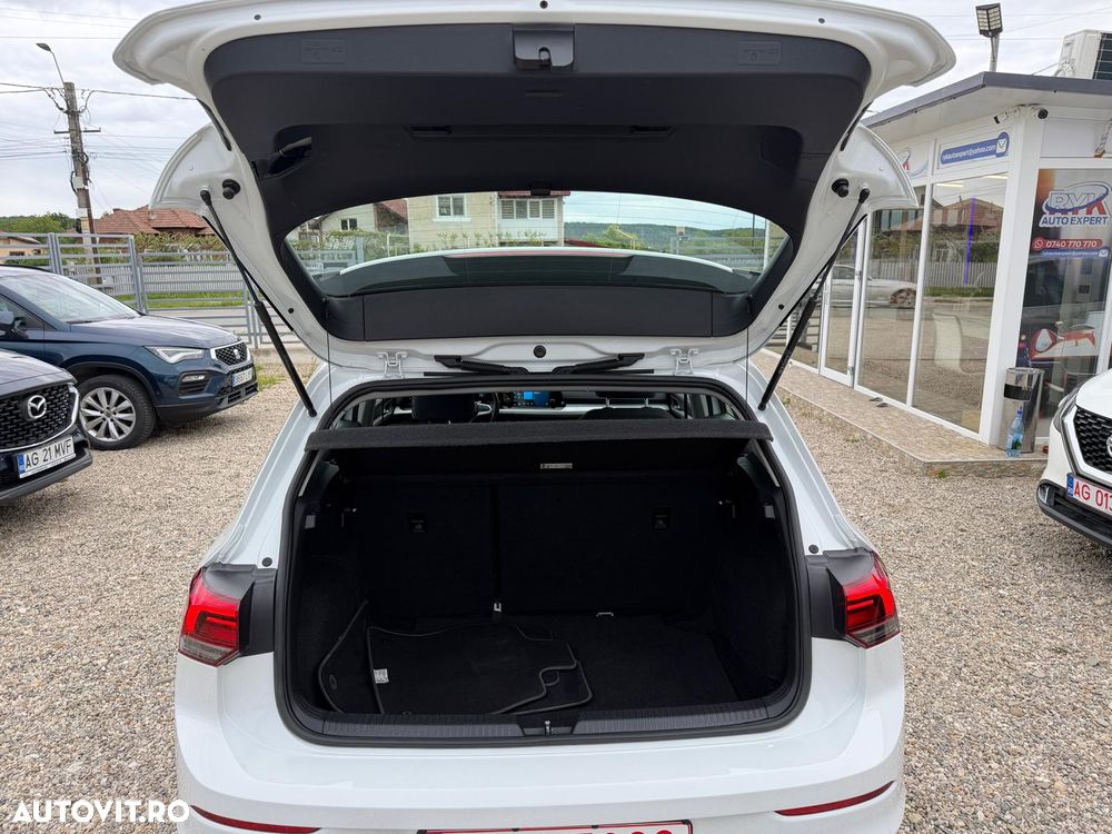 Volkswagen Golf 2.0 TDI SCR Comfortline - 11