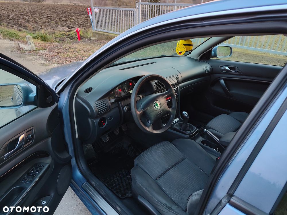 Skoda Superb 1.9 TDI Ambiente - 5