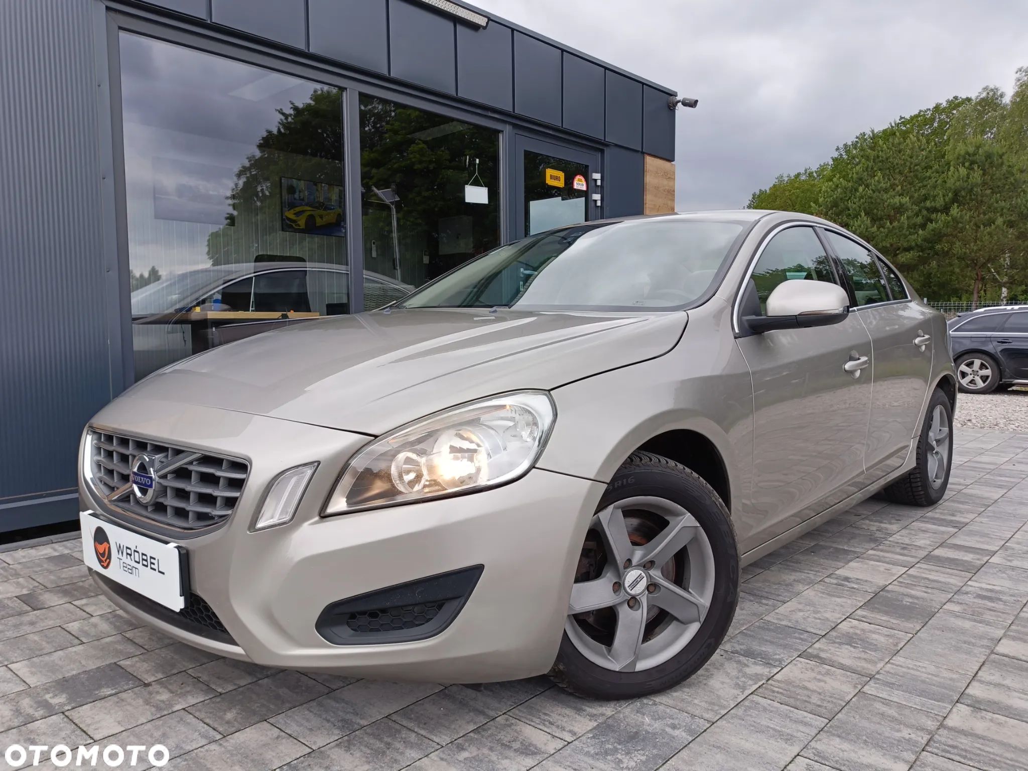 Volvo S60 - 1