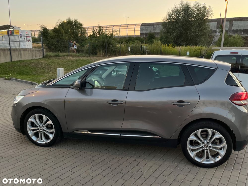 Renault Scenic 1.5 dCi Zen EDC - 9
