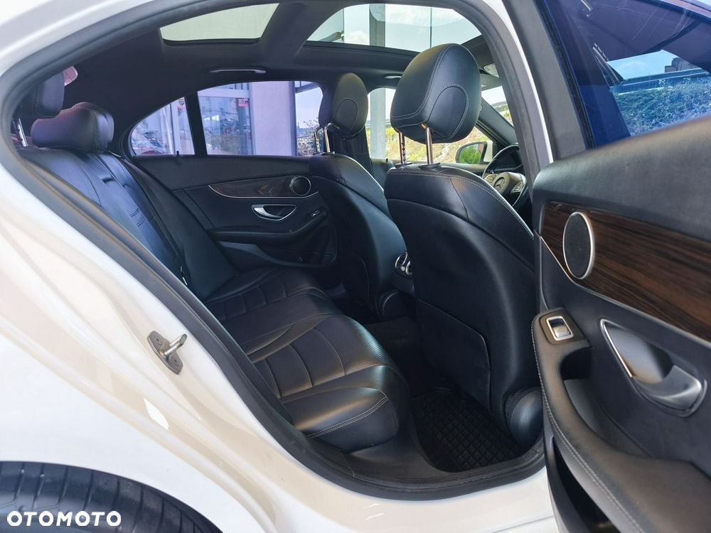 Mercedes-Benz Klasa C 300 7G-TRONIC Avantgarde - 20