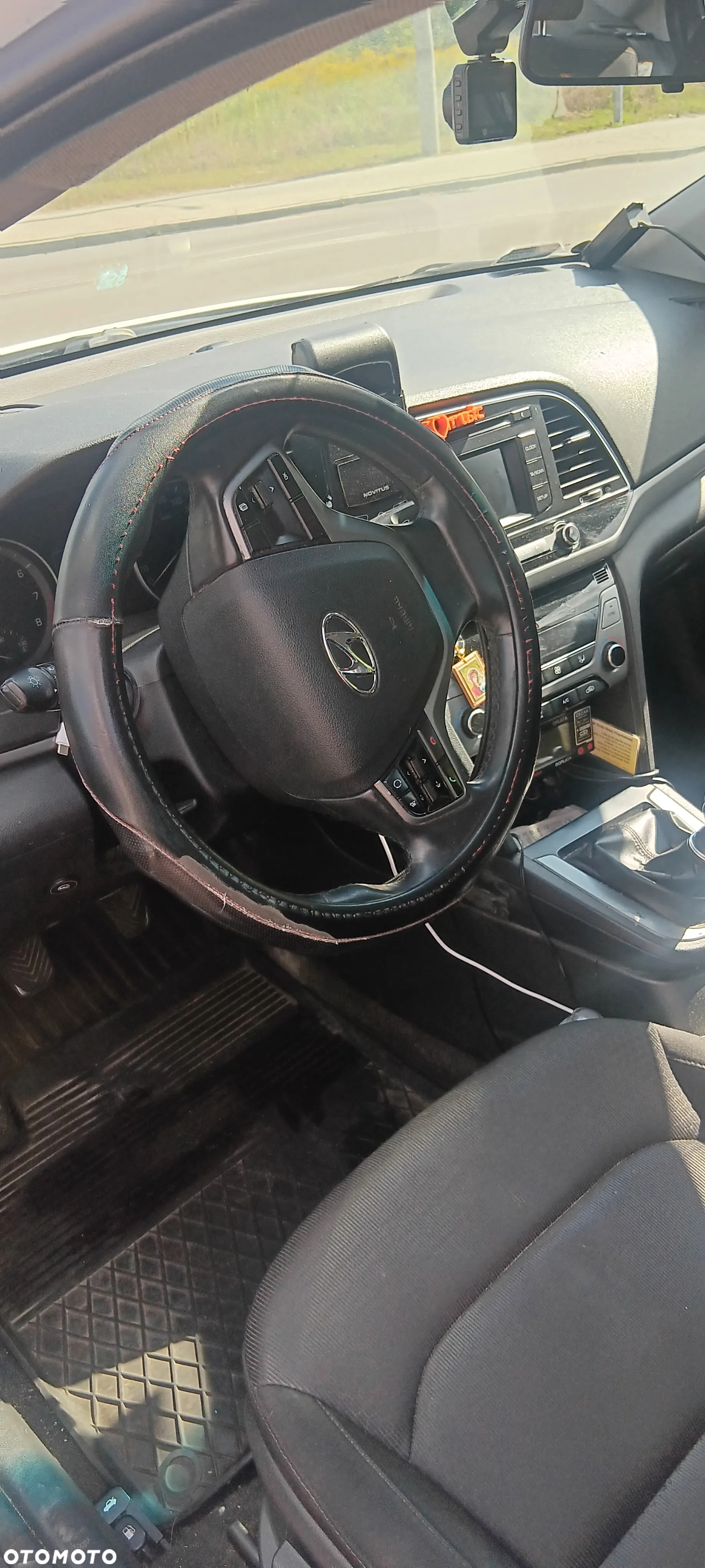 Hyundai Elantra 1.6 Comfort - 4