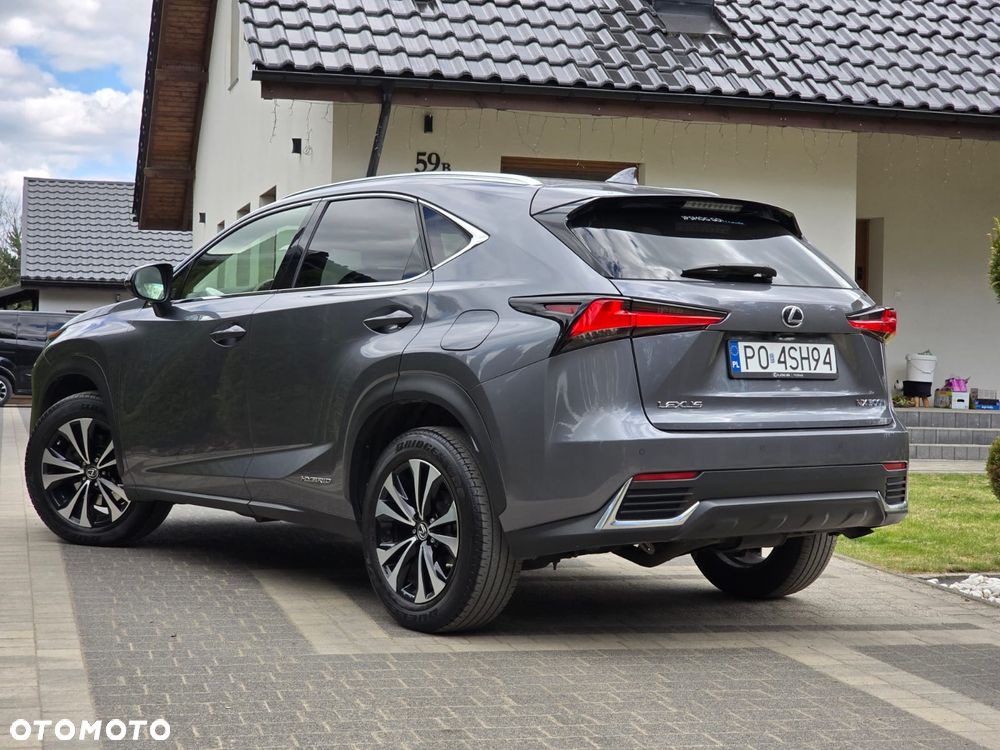 Lexus NX 300h Prestige AWD - 10
