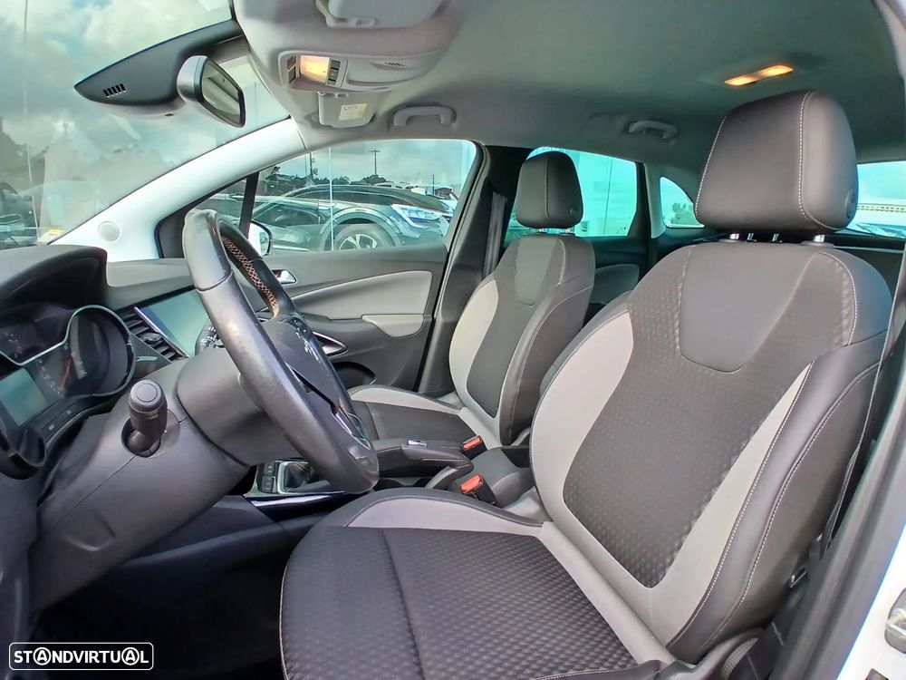 Opel Crossland X 1.2 T Innovation - 11