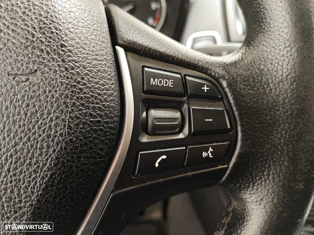 BMW 116 dA Line Sport - 29