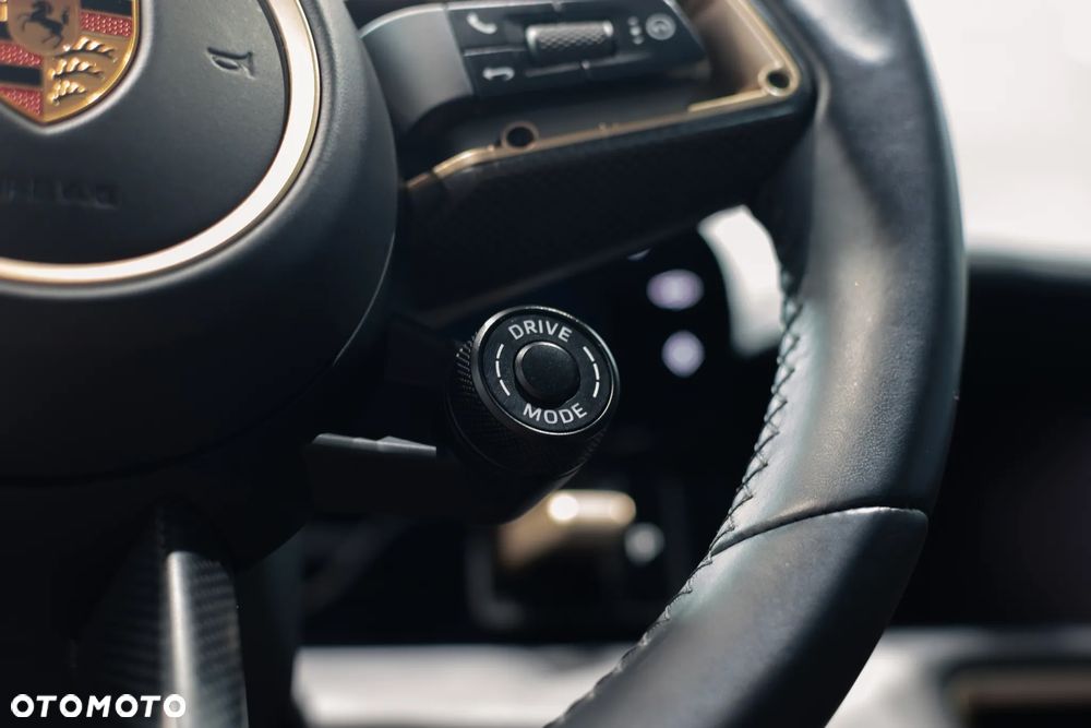Porsche Taycan 105kWh 4S Performance Plus - 24