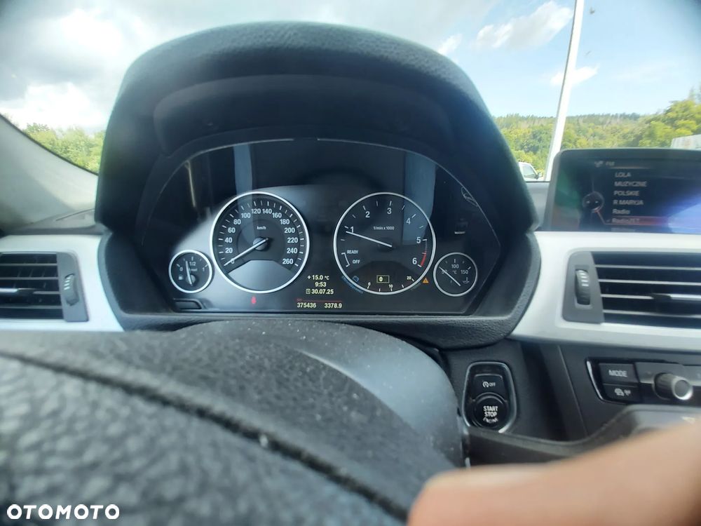 BMW Seria 3 320d - 12