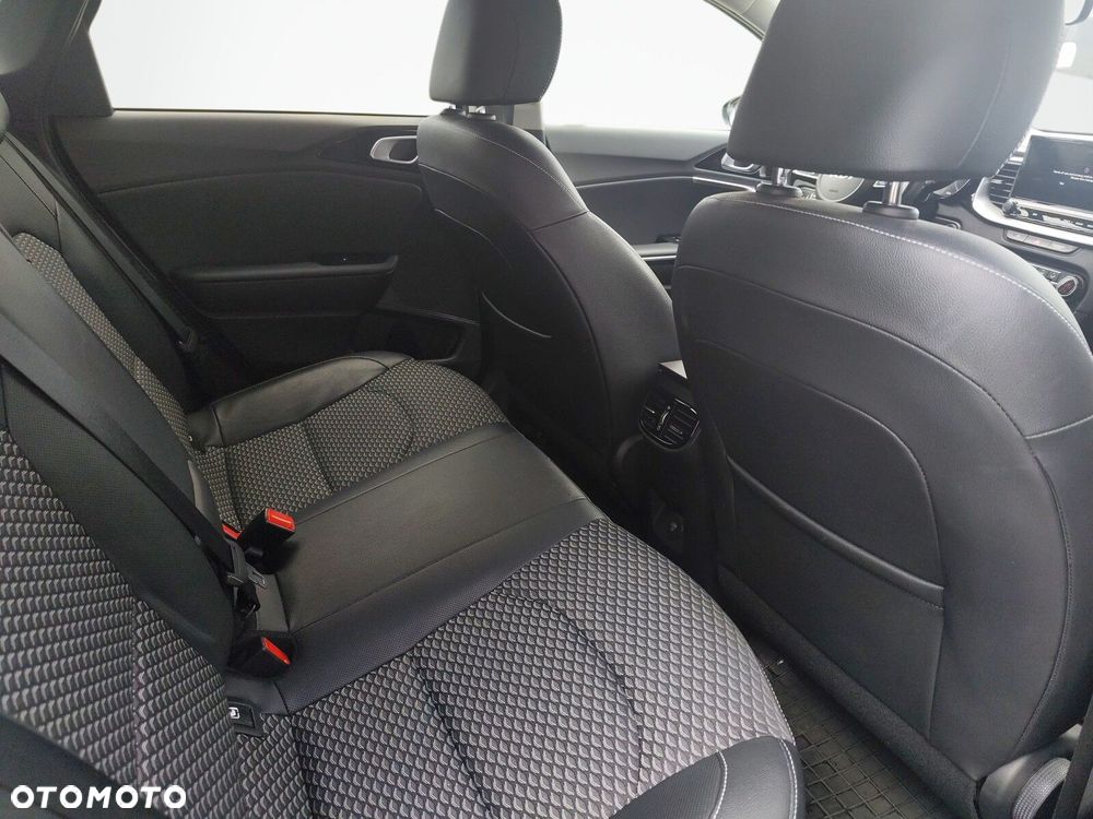 Kia Ceed - 18