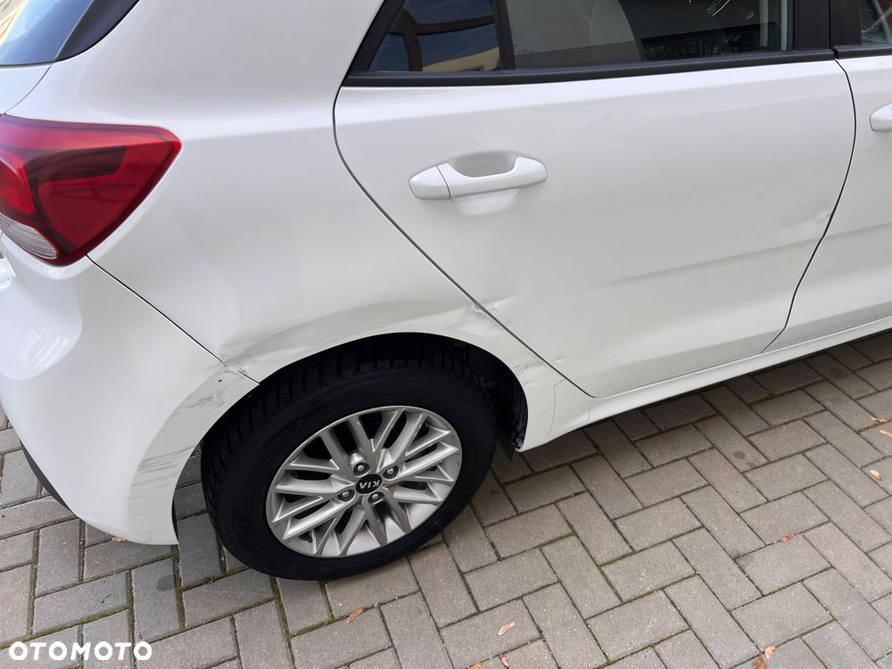 Kia Rio - 5