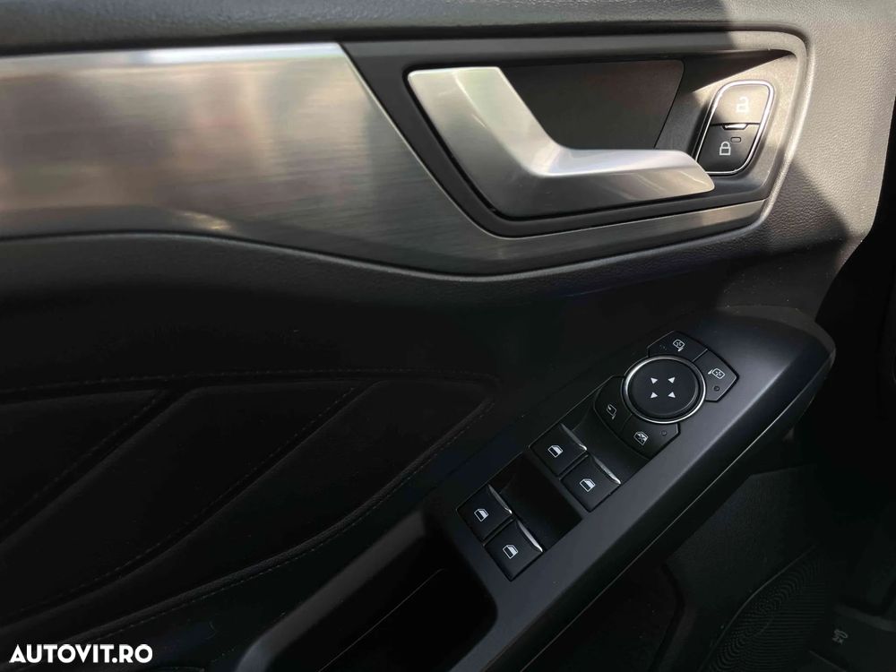 Ford Focus - 11