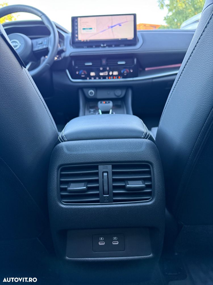 Nissan Qashqai 1.3 l 156CP X-Tronic 4WD MHEV N-Connecta - 22