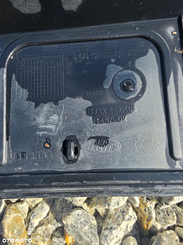 Spojler klapy Land Rover - 3