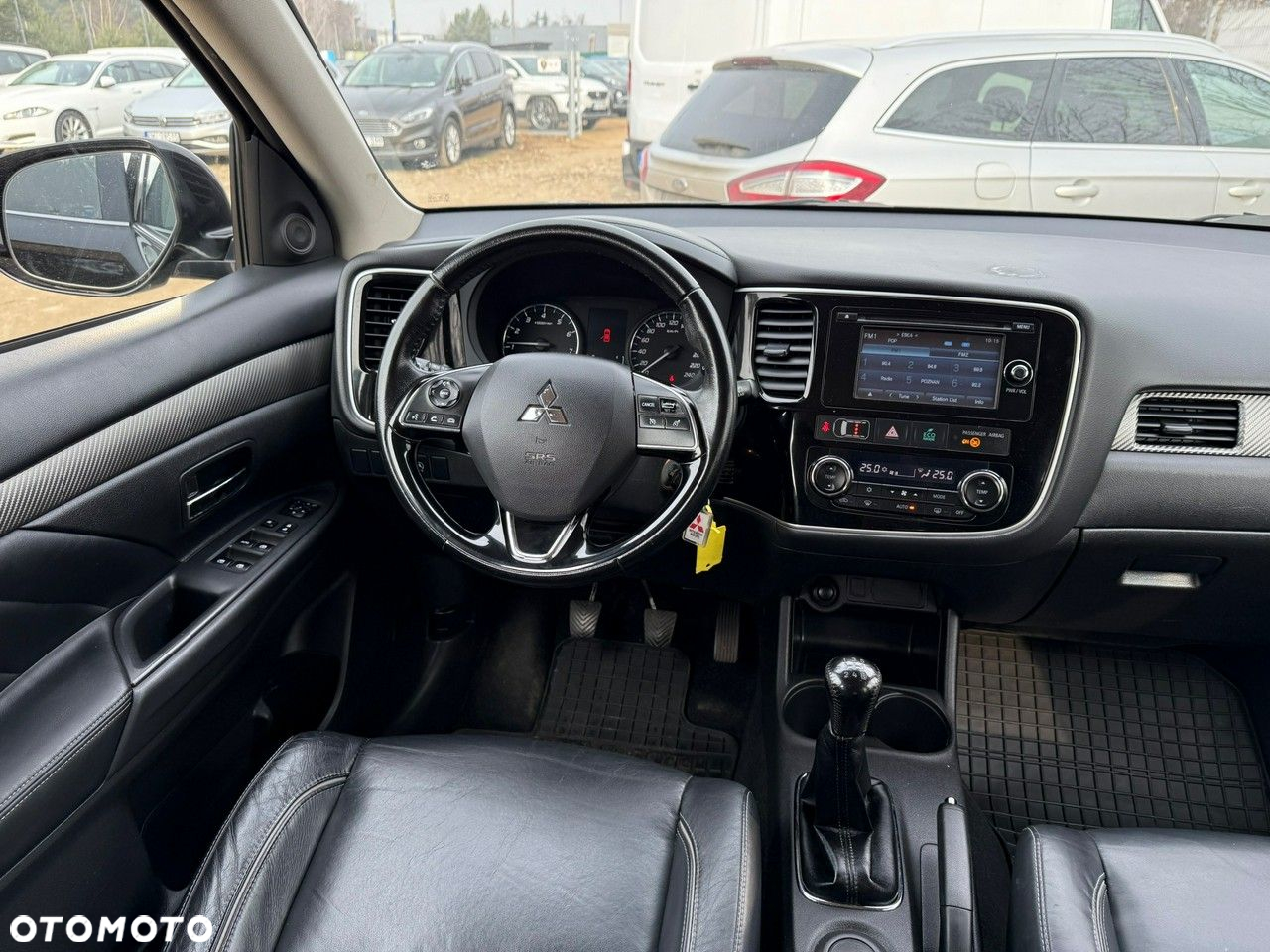 Mitsubishi Outlander - 8