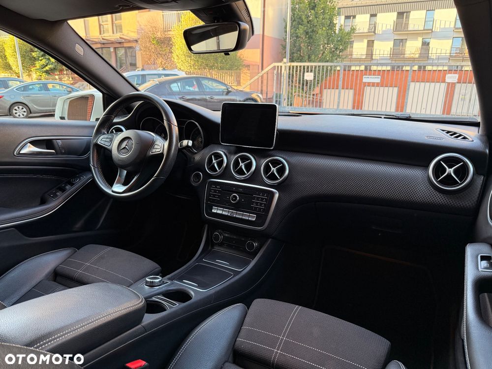Mercedes-Benz Klasa A 180 (BlueEFFICIENCY) 7G-DCT AMG Sport - 7