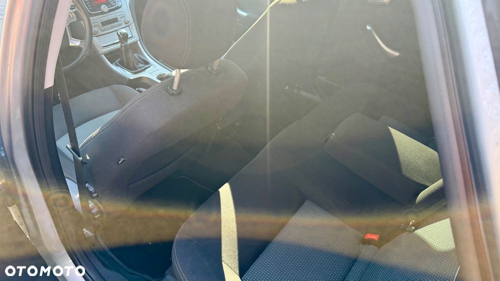 Ford Mondeo SW 1.6 Ti-VCT Trend - 8