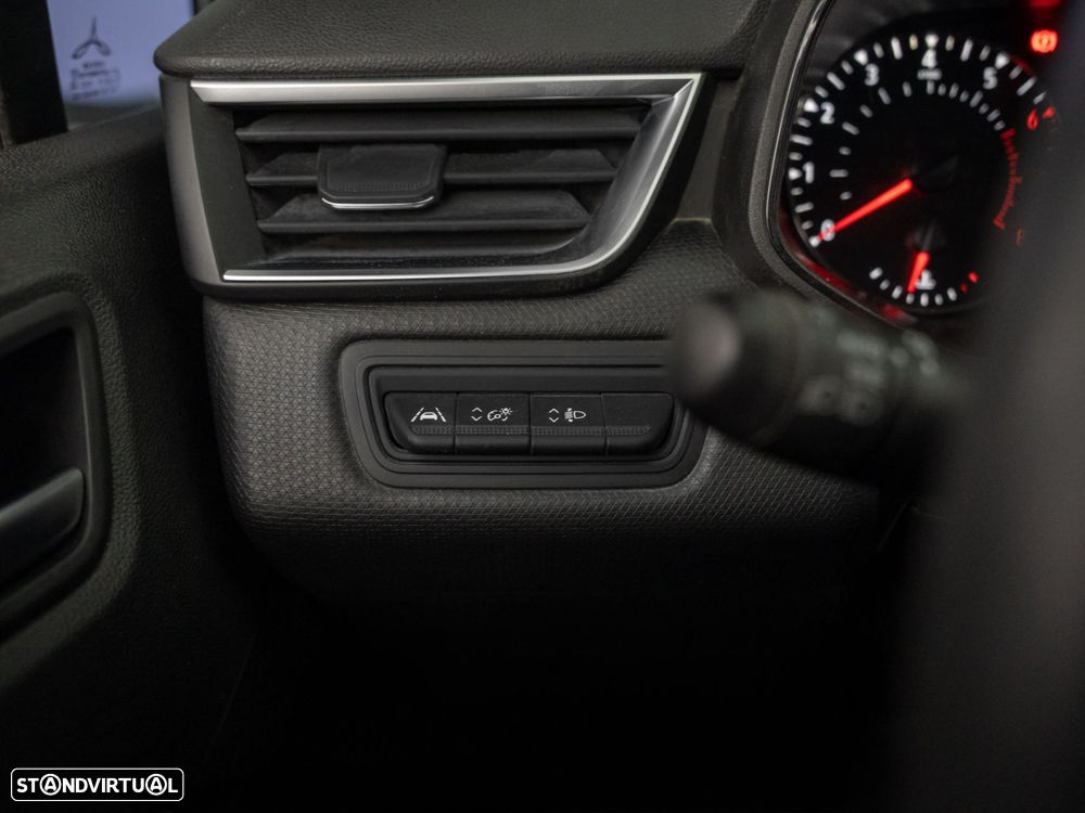 Renault Clio 1.0 TCe Equilibre - 17