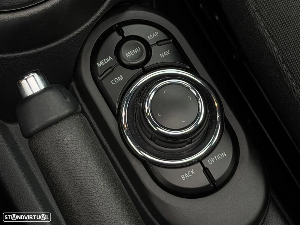 MINI 3 Portas John Cooper Works Auto Desportiva - 19