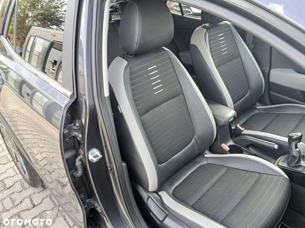 Kia Stonic 1.4 L - 14