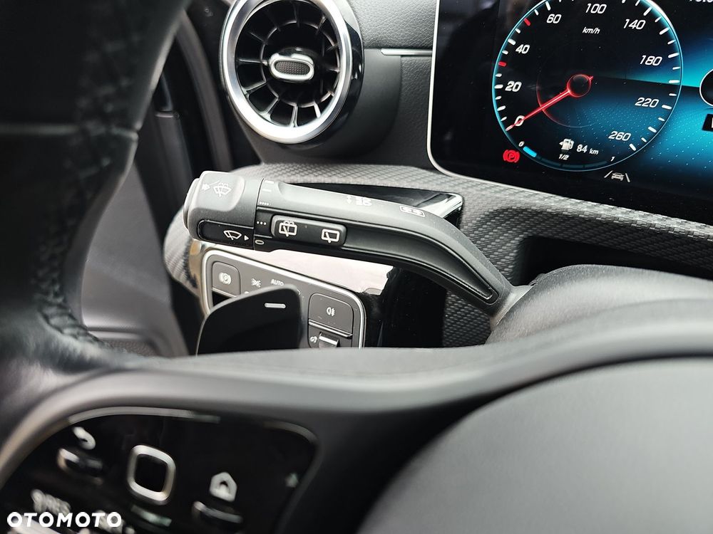 Mercedes-Benz Klasa A 180 7G-DCT - 22