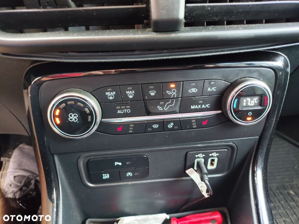 Ford EcoSport - 15