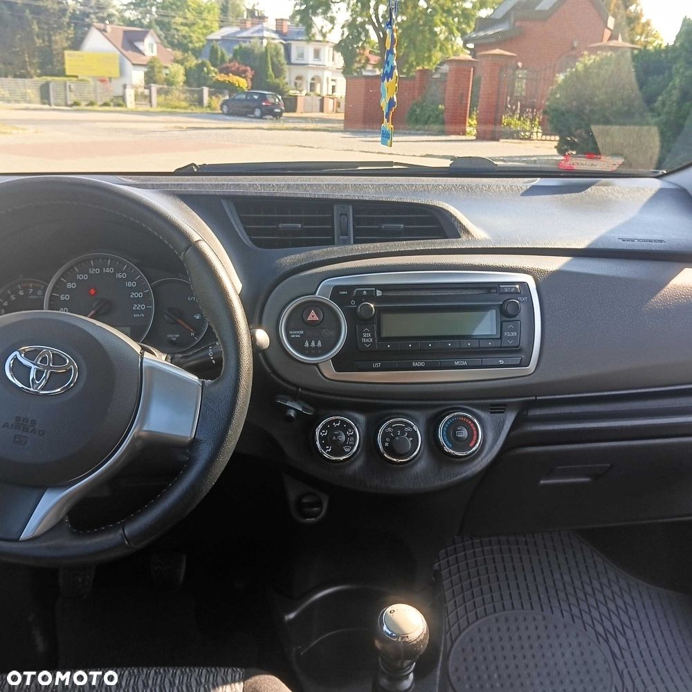 Toyota Yaris - 7