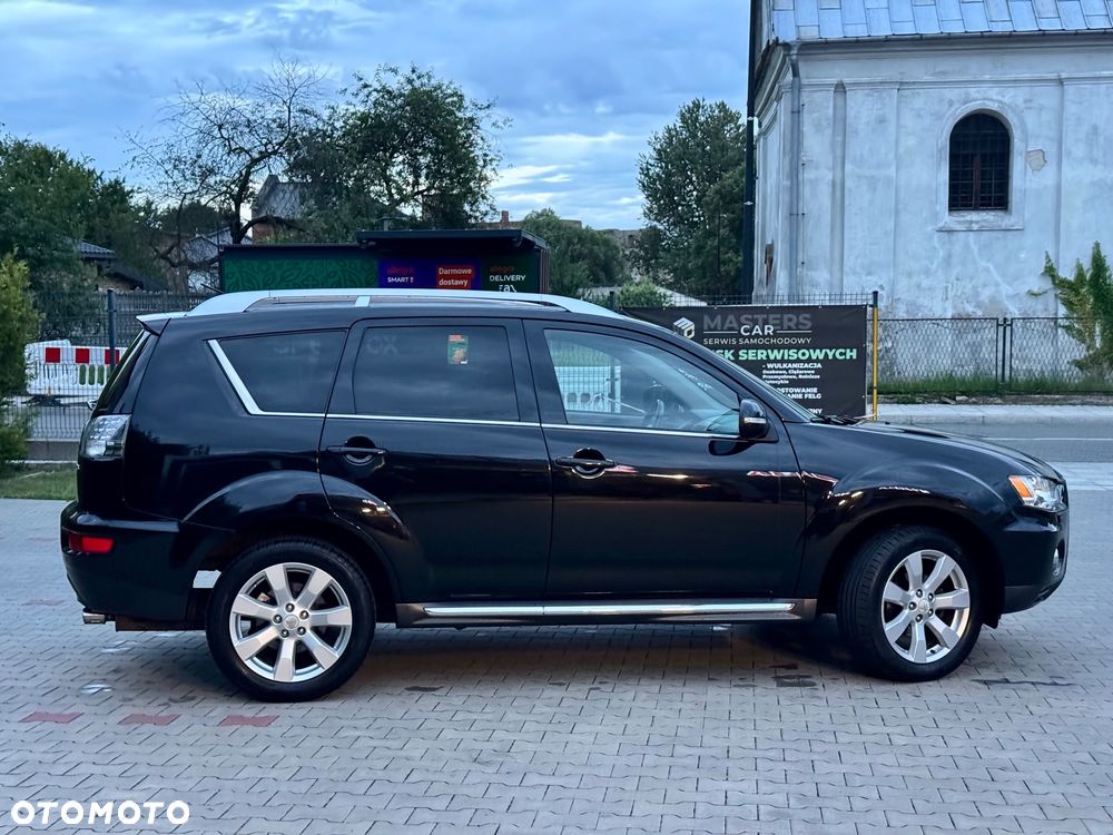 Mitsubishi Outlander 2.0 DID Intense + - 14